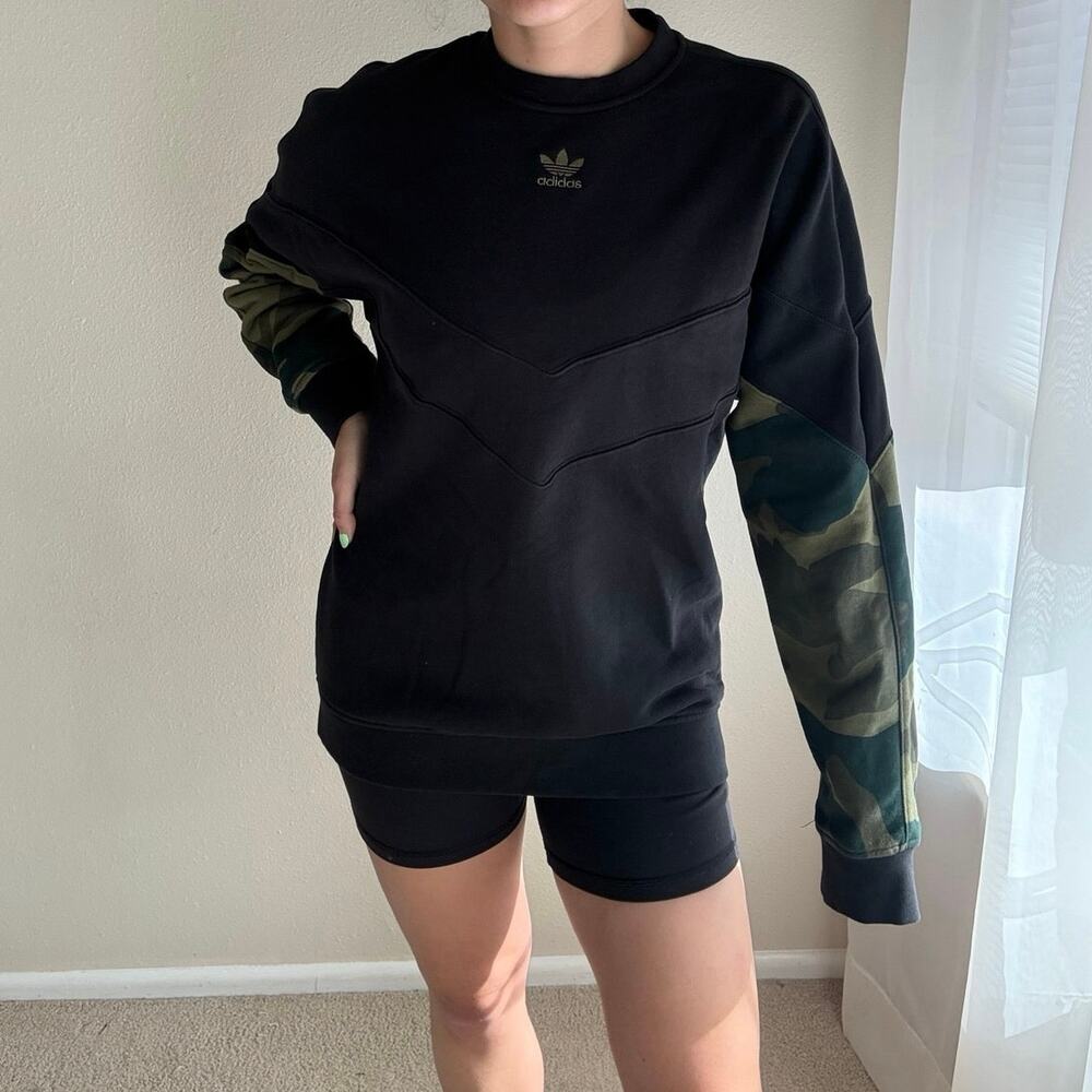 Adidas Originals Black Camo Crew Neck Sweatshirt streetwear sporty skate utility